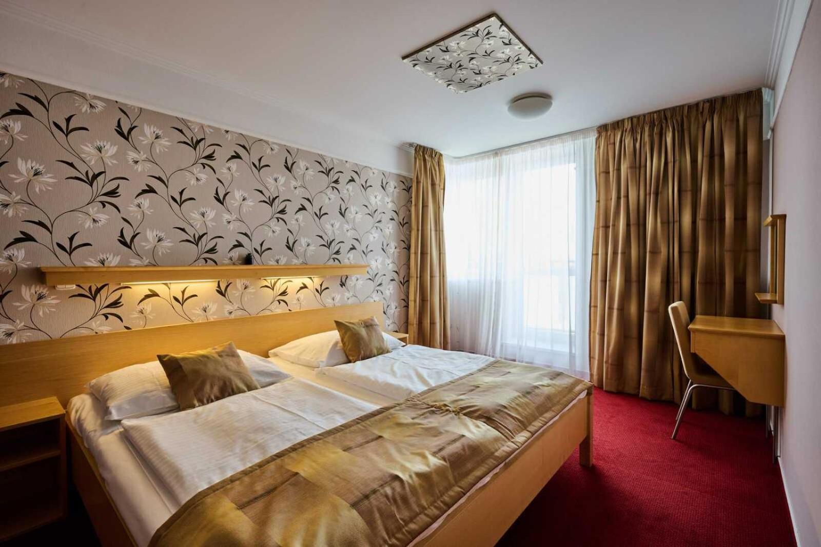 Hotel Akademie Chocerady Luaran gambar