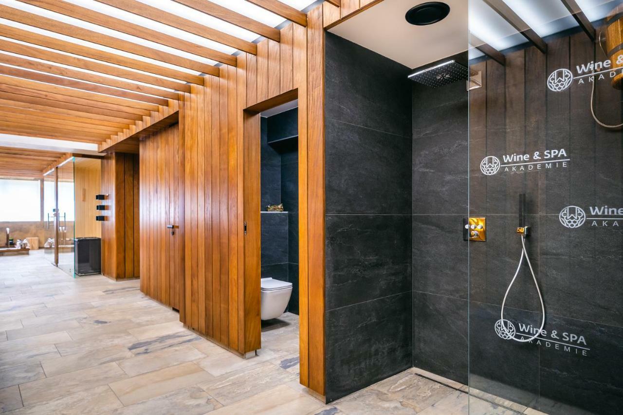 Hotel Akademie Chocerady Luaran gambar